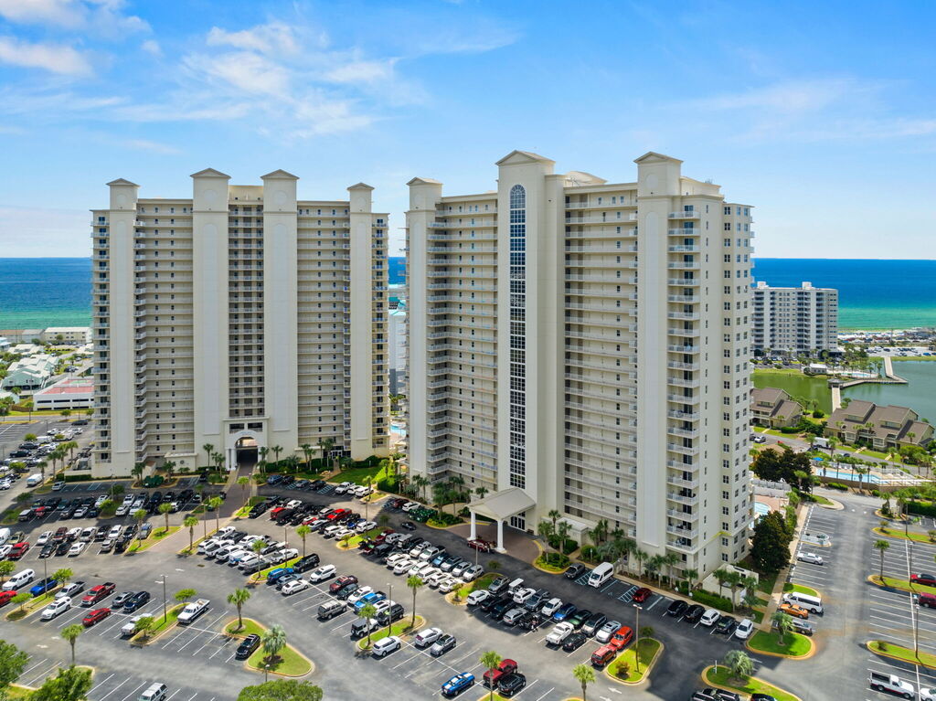 3 Condominium vacation rental located in Destin 1