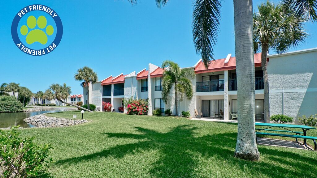 2 Condominium vacation rental located in Anna Maria Island 1