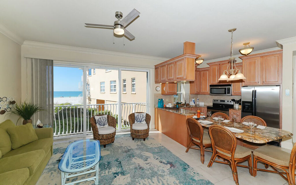 2 Condominium vacation rental located in Anna Maria Island 1
