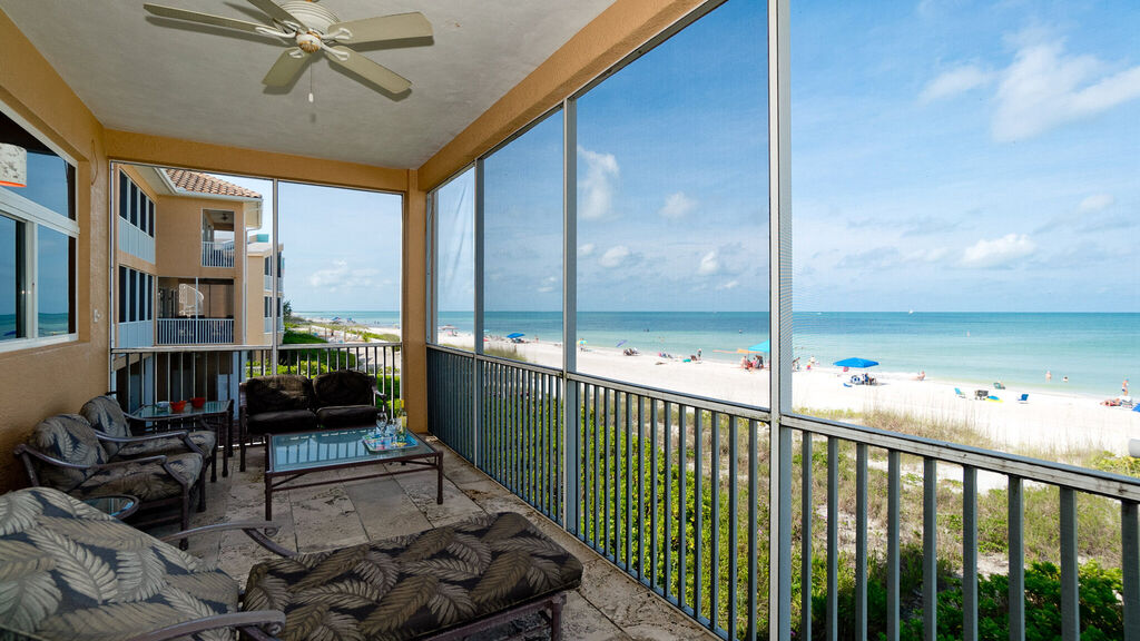 2 Condominium vacation rental located in Anna Maria Island 1