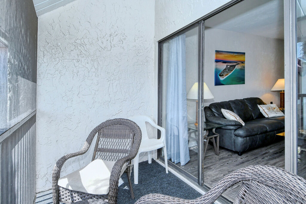 2 Condominium vacation rental located in Anna Maria Island 1