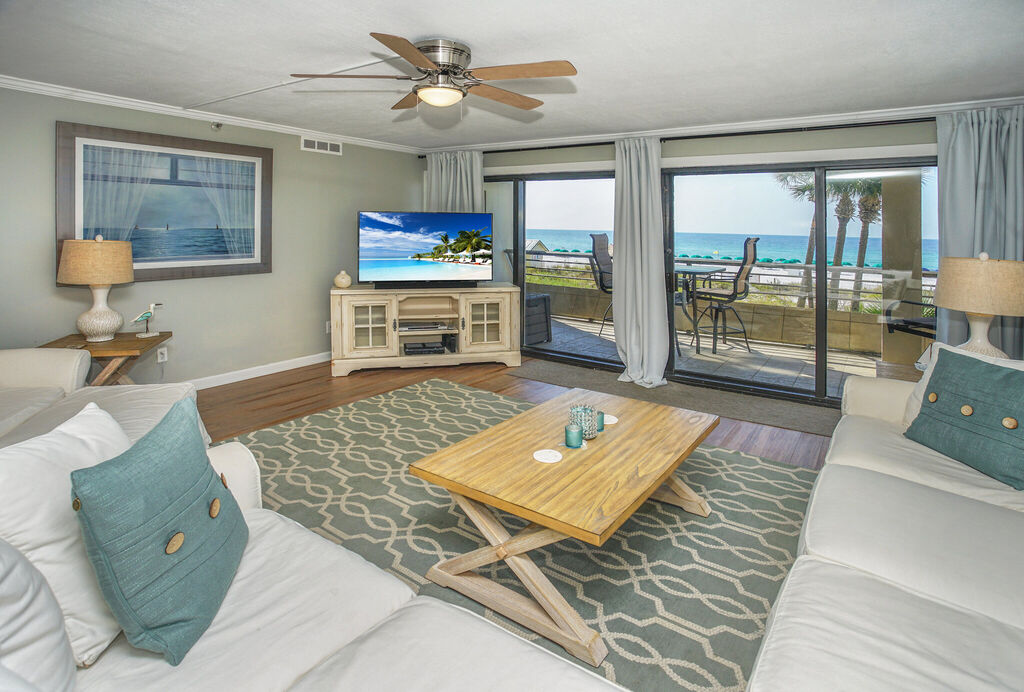 3 Condominium vacation rental located in Destin 1