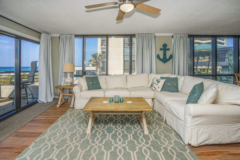 3 Condominium vacation rental located in Destin 1