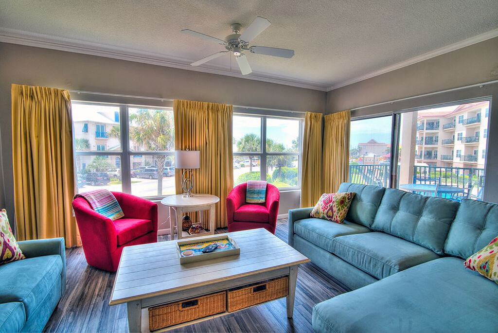 3 Condominium vacation rental located in Destin 1