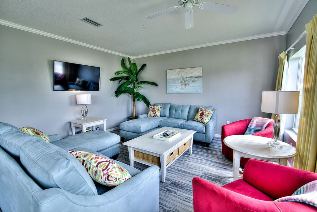 3 Condominium vacation rental located in Destin 1