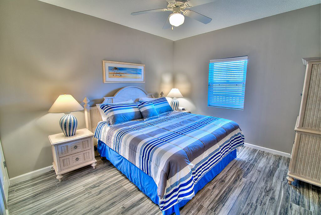 3 Condominium vacation rental located in Destin 1