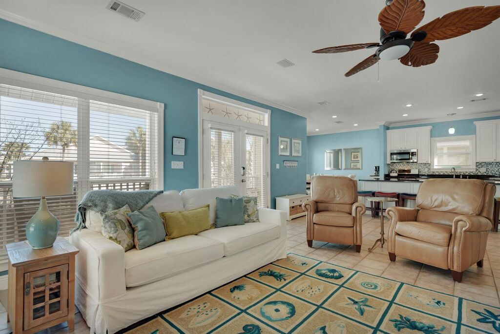 4 House vacation rental located in Destin 1