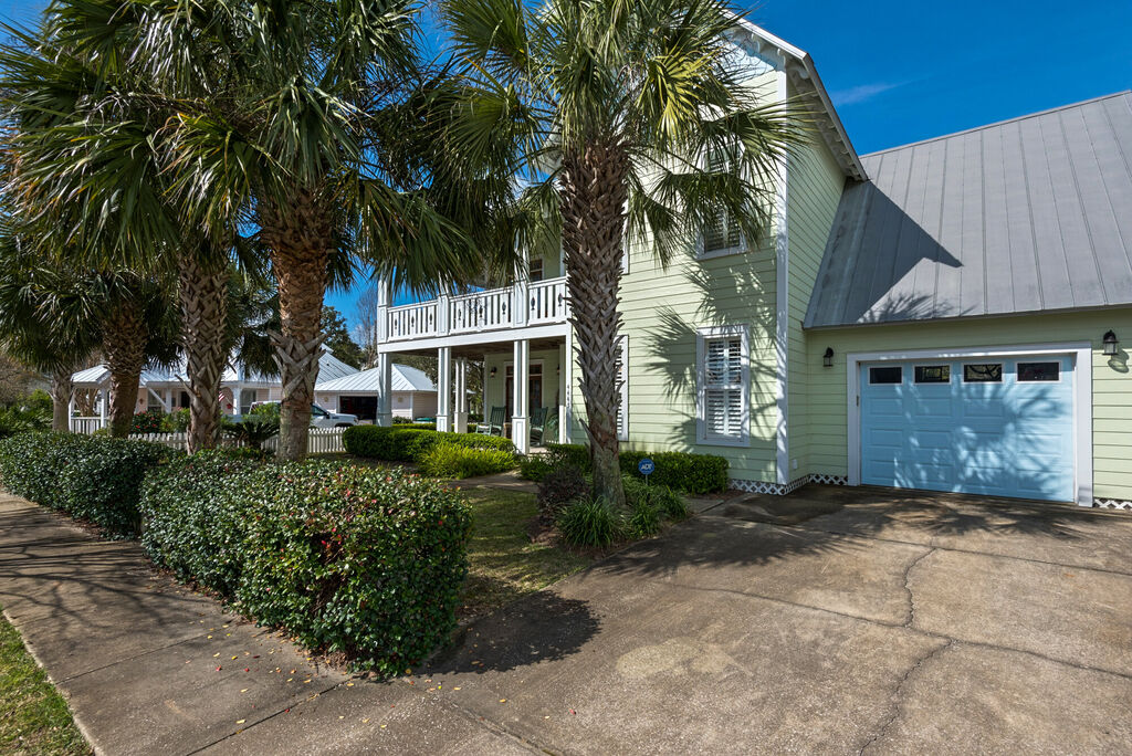 3 House vacation rental located in Destin 1