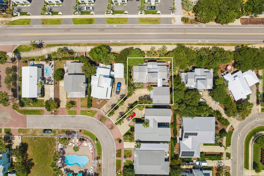 4 House vacation rental located in Destin 1