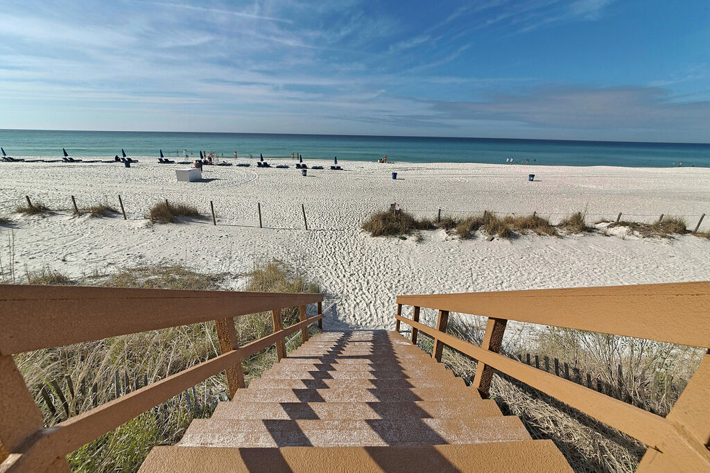 2 Condominium vacation rental located in Panama City Beach 1