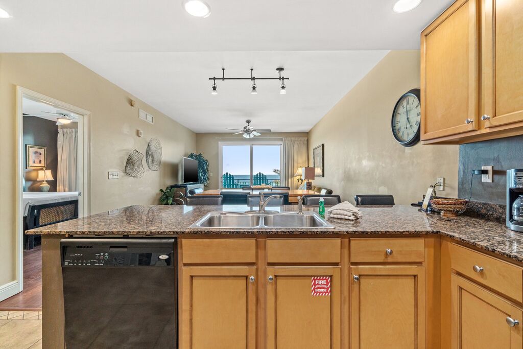 2 Condominium vacation rental located in Panama City Beach 1