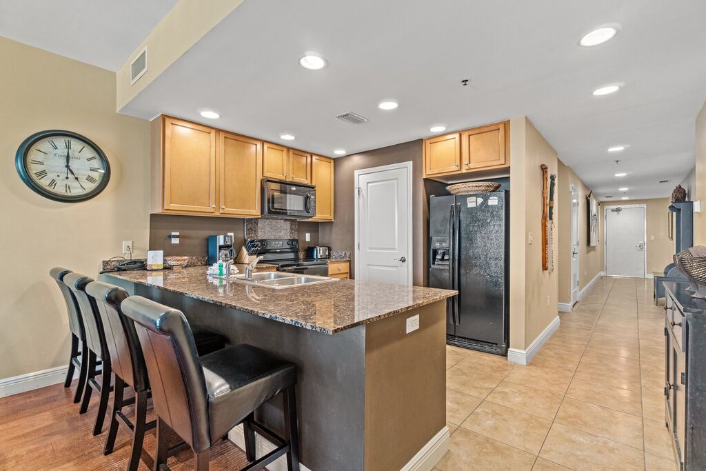 2 Condominium vacation rental located in Panama City Beach 1