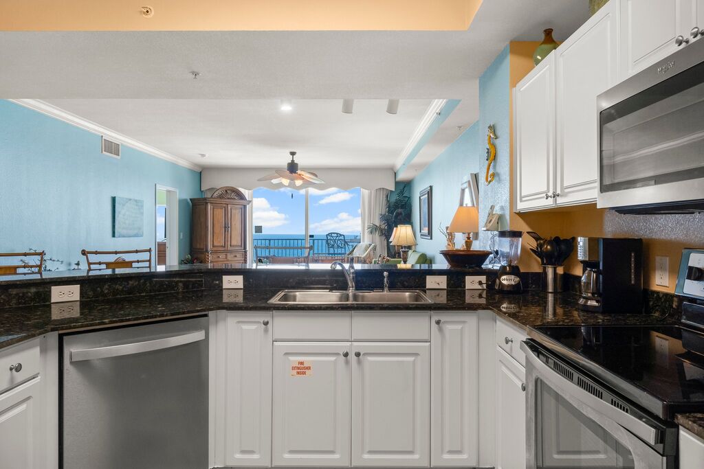 2 Condominium vacation rental located in Panama City Beach 1