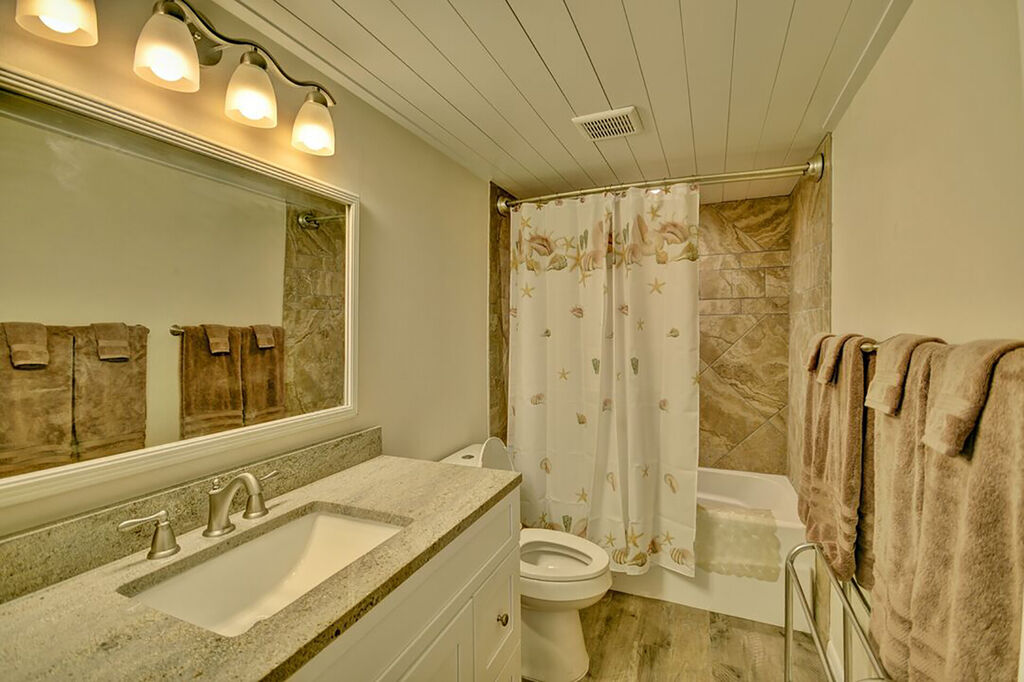 3 Condominium vacation rental located in Panama City Beach 1