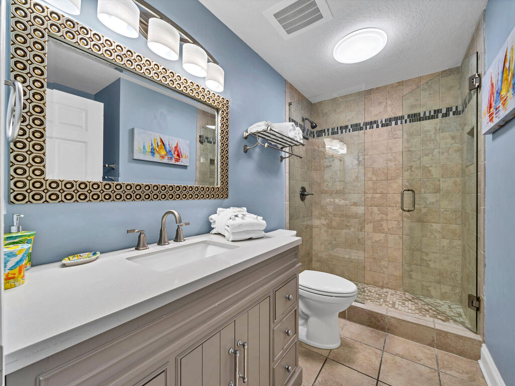 3 Condominium vacation rental located in Okaloosa Island 1