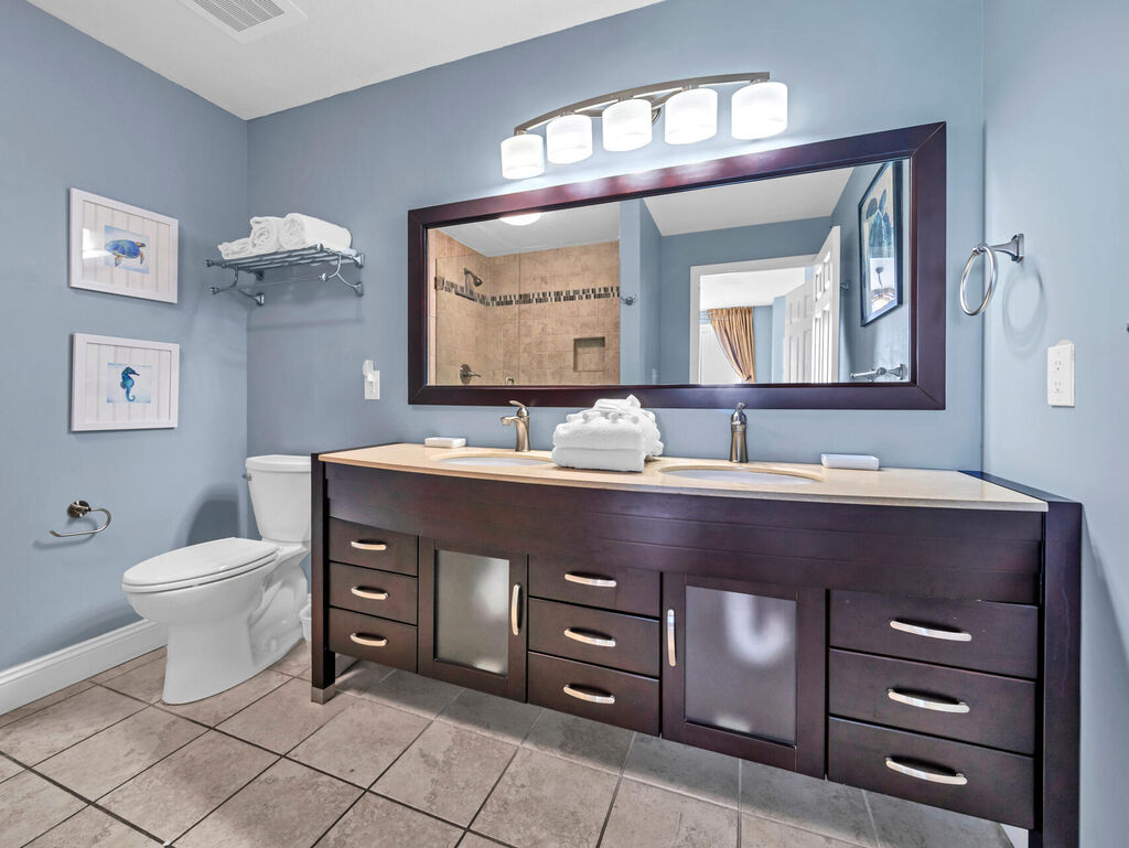 3 Condominium vacation rental located in Okaloosa Island 1