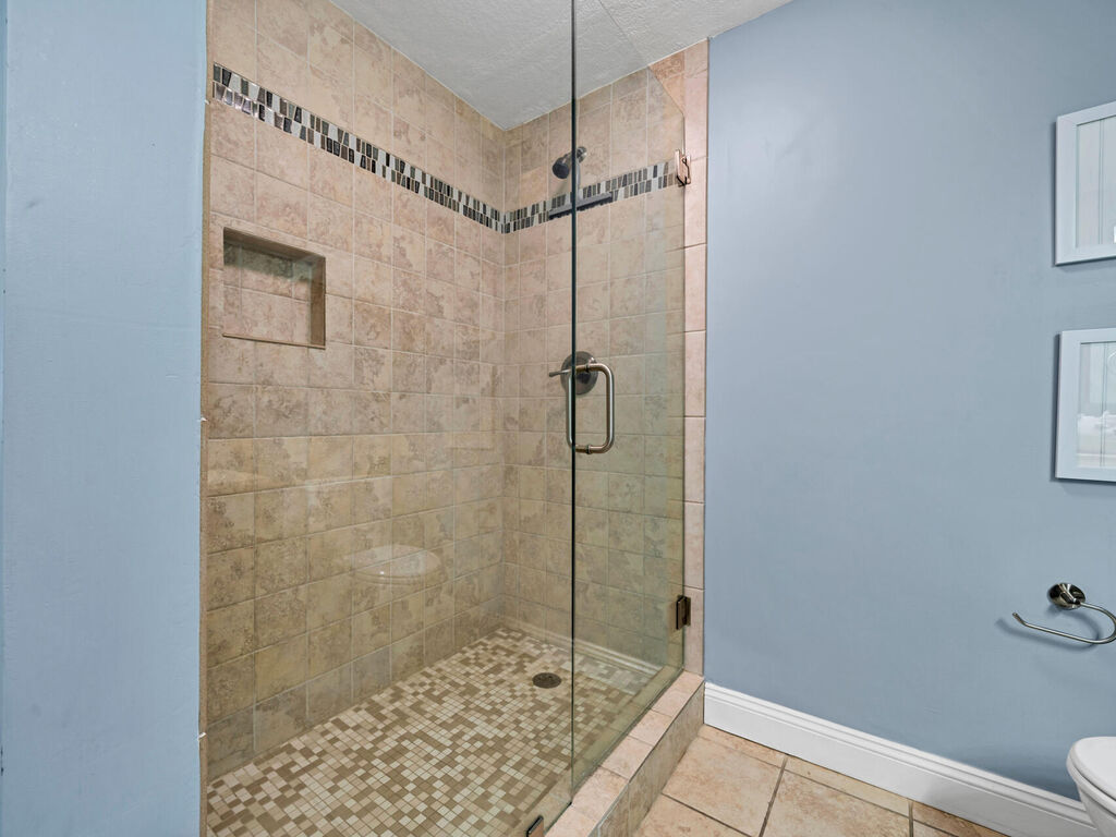 3 Condominium vacation rental located in Okaloosa Island 1