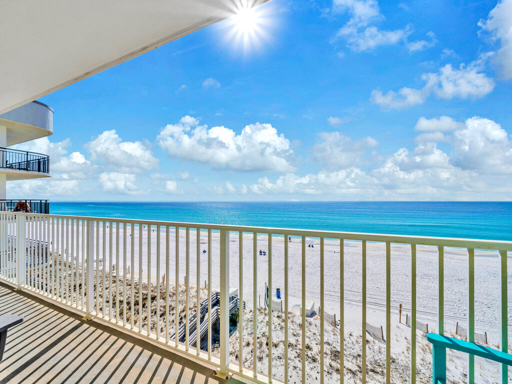 3 Condominium vacation rental located in Okaloosa Island 1