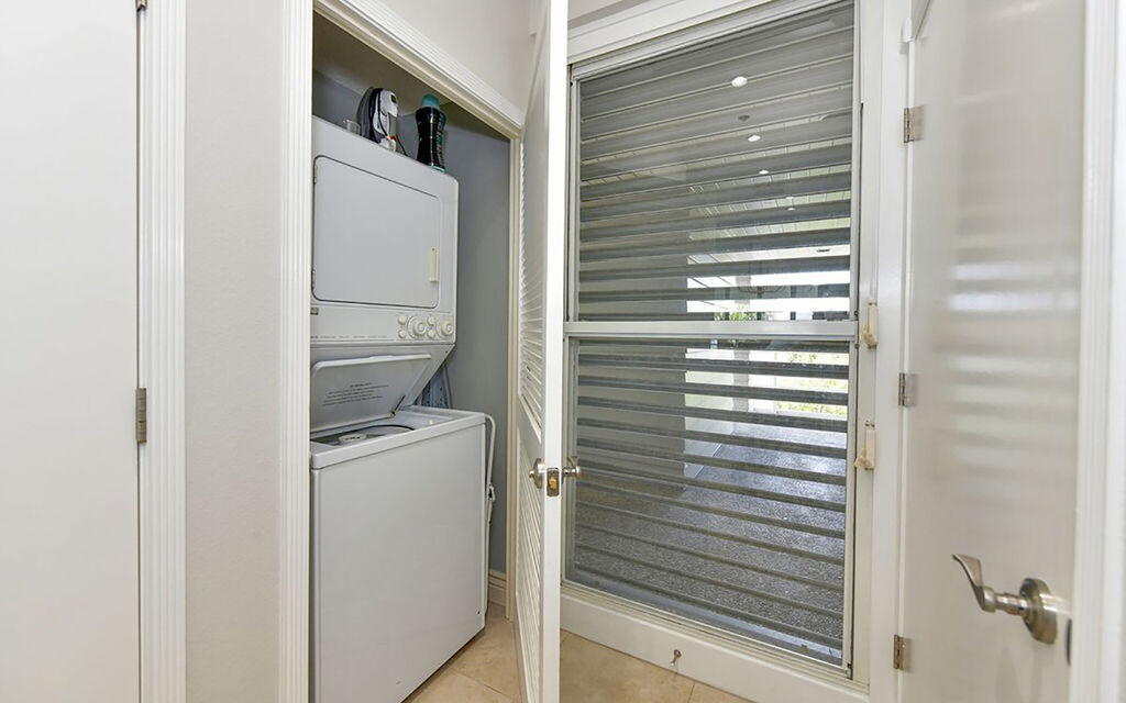 2 Condominium vacation rental located in Longboat Key 1