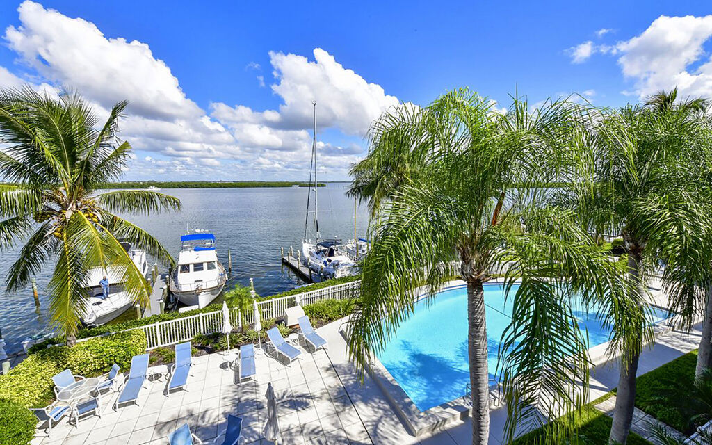 2 Condominium vacation rental located in Longboat Key 1