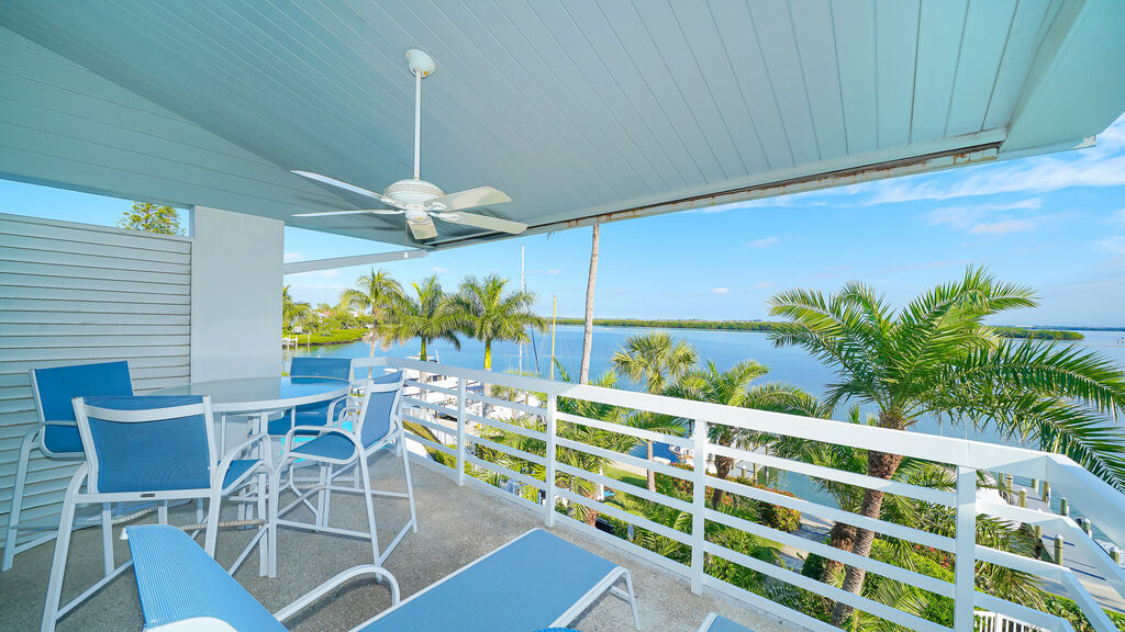 2 Condominium vacation rental located in Longboat Key 1