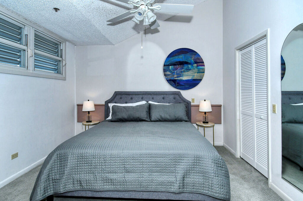 2 Condominium vacation rental located in Longboat Key 1