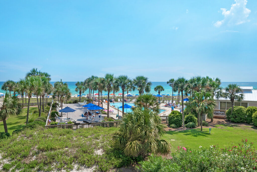 2 Condominium vacation rental located in Panama City Beach 1