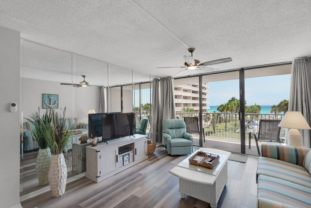 2 Condominium vacation rental located in Panama City Beach 1