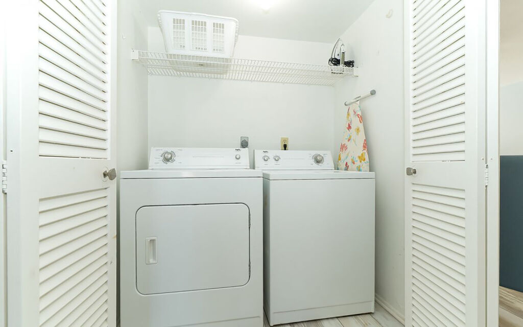 2 Condominium vacation rental located in Anna Maria Island 1