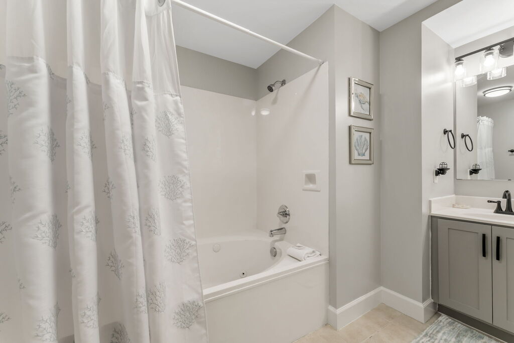 3 Condominium vacation rental located in Panama City Beach 1