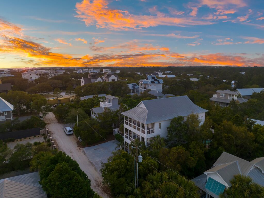 10 House vacation rental located in 30A 1