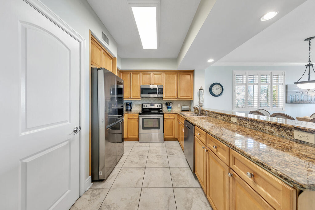 4 Condominium vacation rental located in Okaloosa Island 1