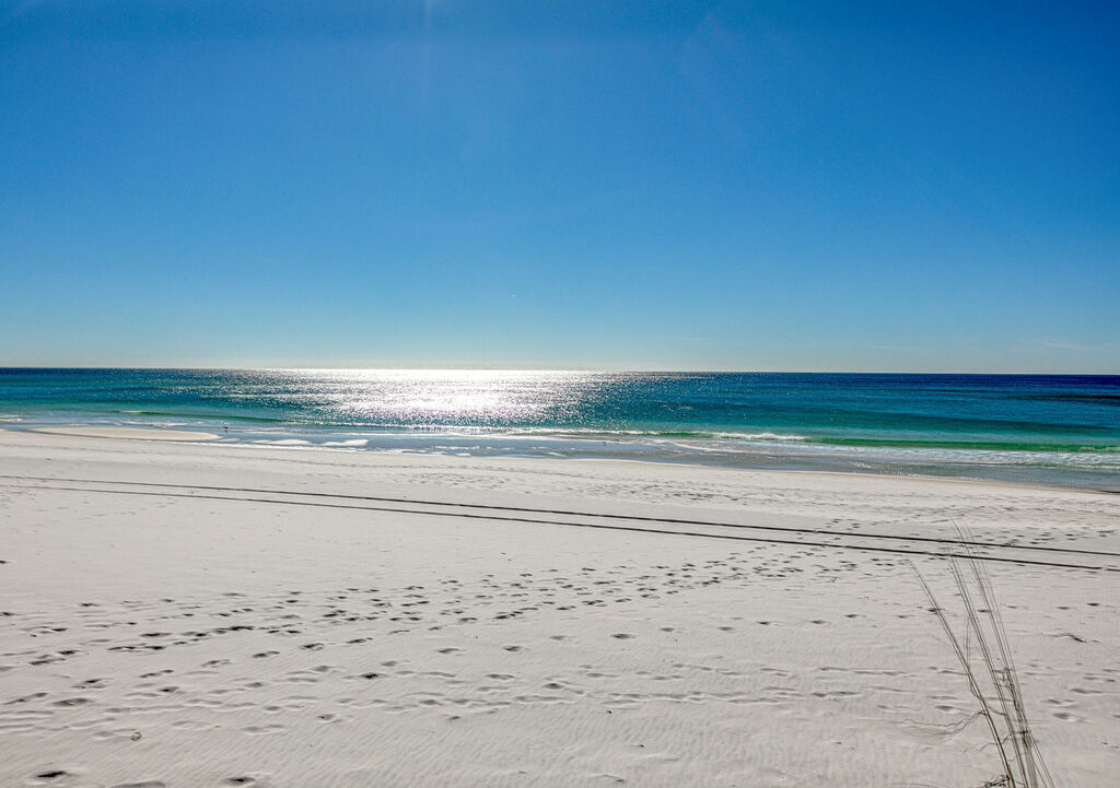 3 Condominium vacation rental located in Okaloosa Island 1
