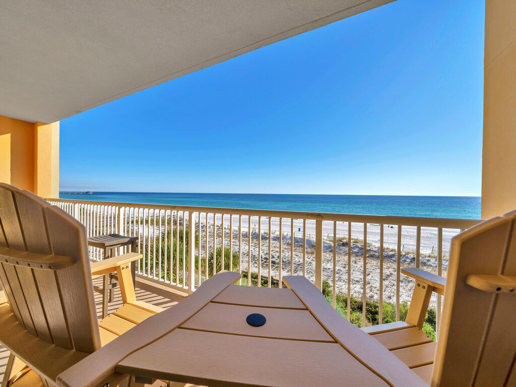 3 Condominium vacation rental located in Okaloosa Island 1