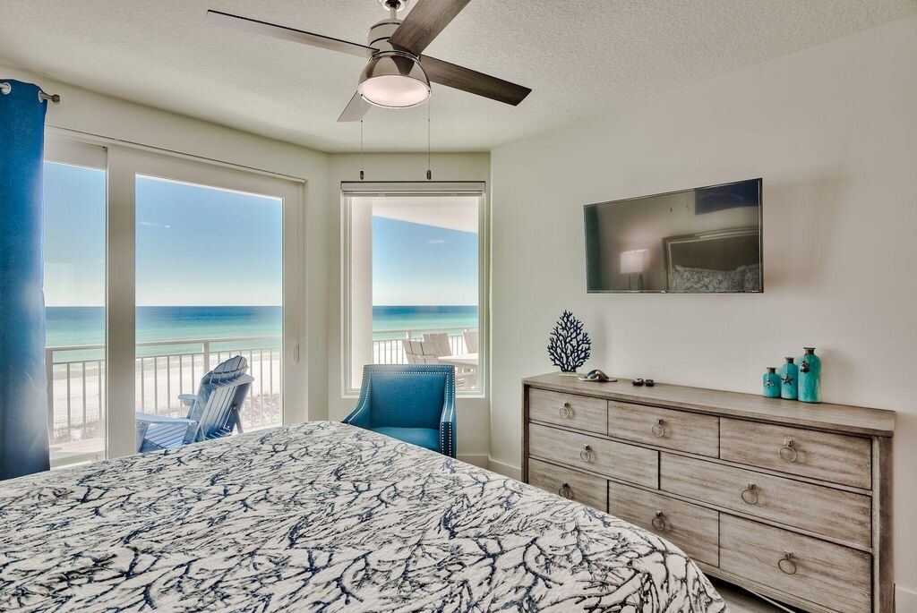 4 Condominium vacation rental located in Okaloosa Island 1