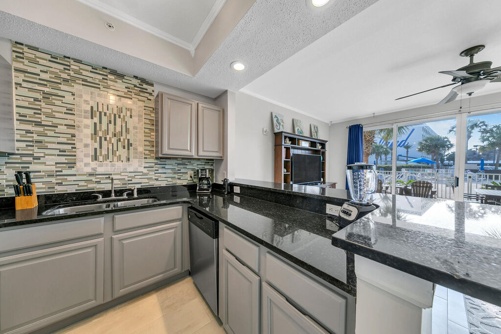 2 Condominium vacation rental located in Okaloosa Island 1