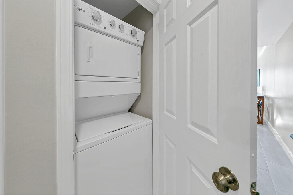 2 Condominium vacation rental located in Okaloosa Island 1