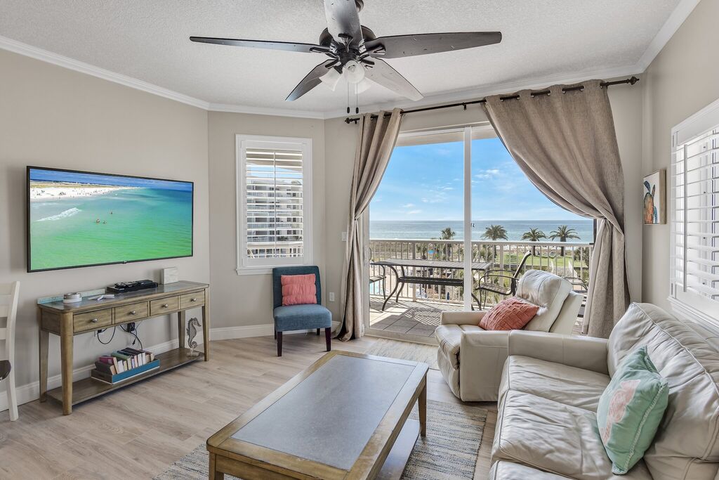 3 Condominium vacation rental located in Okaloosa Island 1