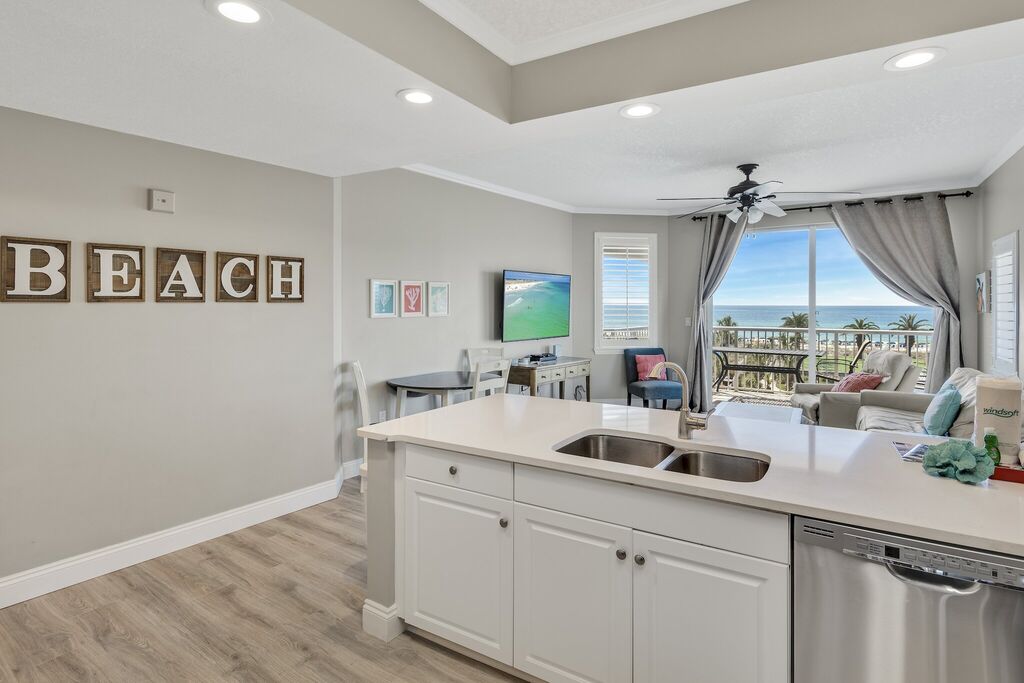 3 Condominium vacation rental located in Okaloosa Island 1