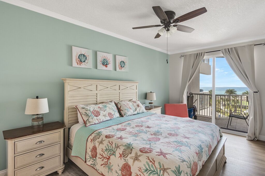 3 Condominium vacation rental located in Okaloosa Island 1