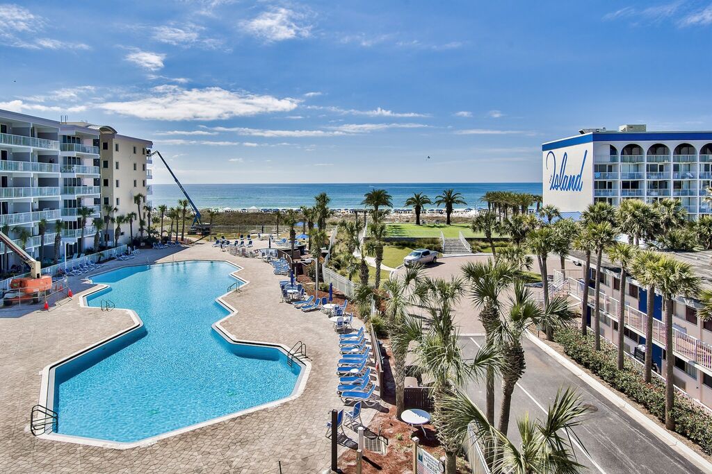 3 Condominium vacation rental located in Okaloosa Island 1