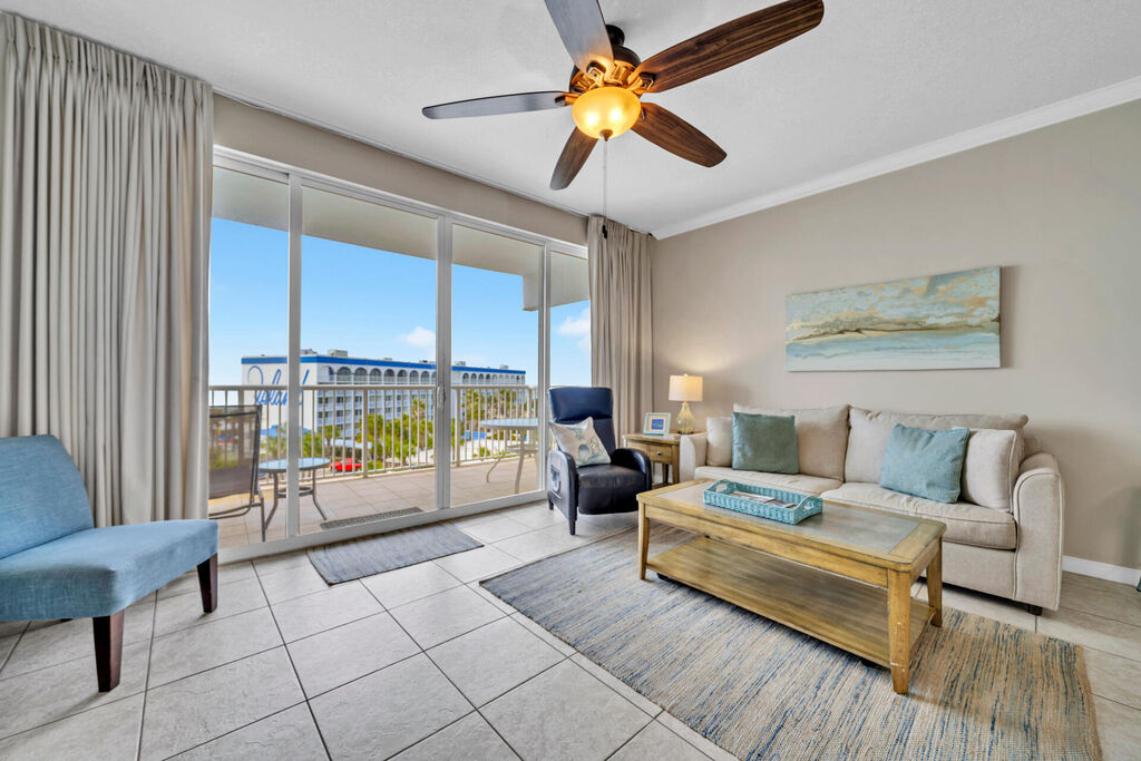 2 Condominium vacation rental located in Okaloosa Island 1