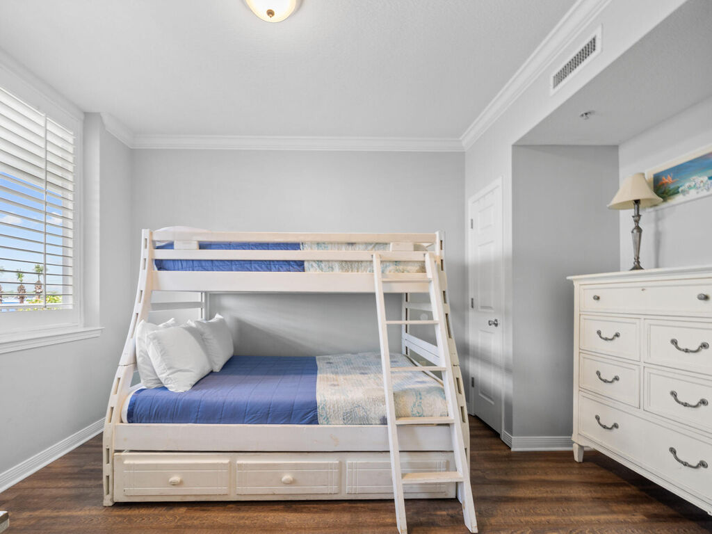 3 Condominium vacation rental located in Okaloosa Island 1
