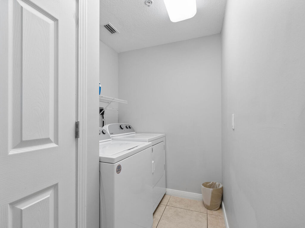 3 Condominium vacation rental located in Okaloosa Island 1