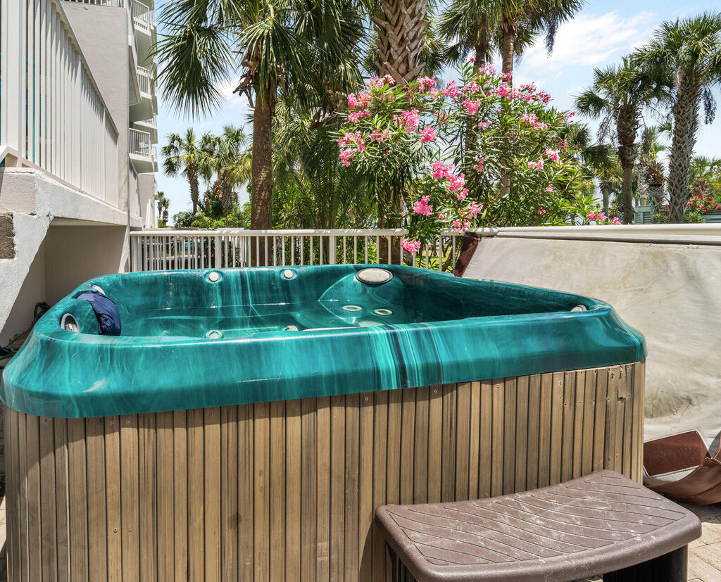 3 Condominium vacation rental located in Okaloosa Island 1