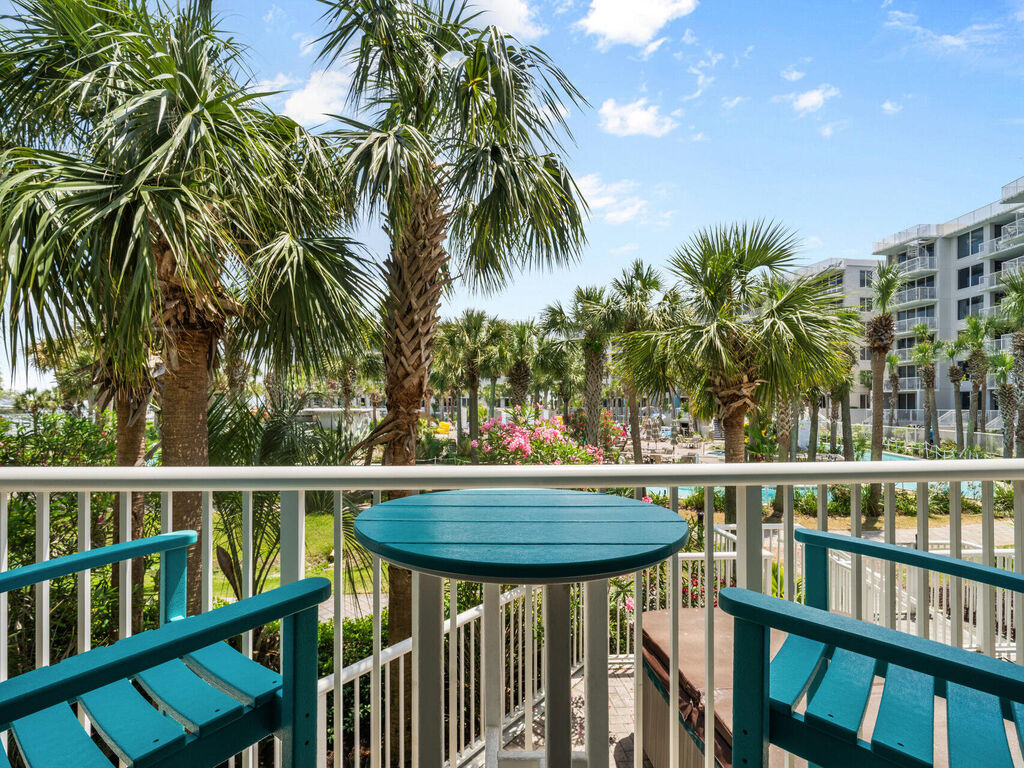 3 Condominium vacation rental located in Okaloosa Island 1