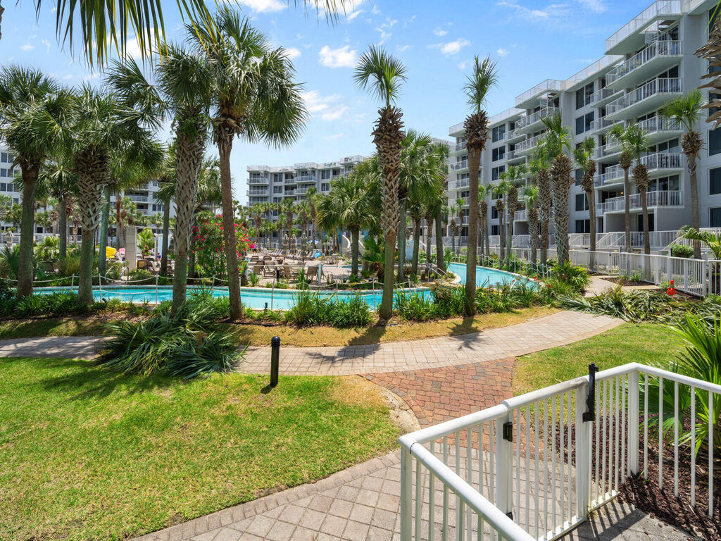 3 Condominium vacation rental located in Okaloosa Island 1