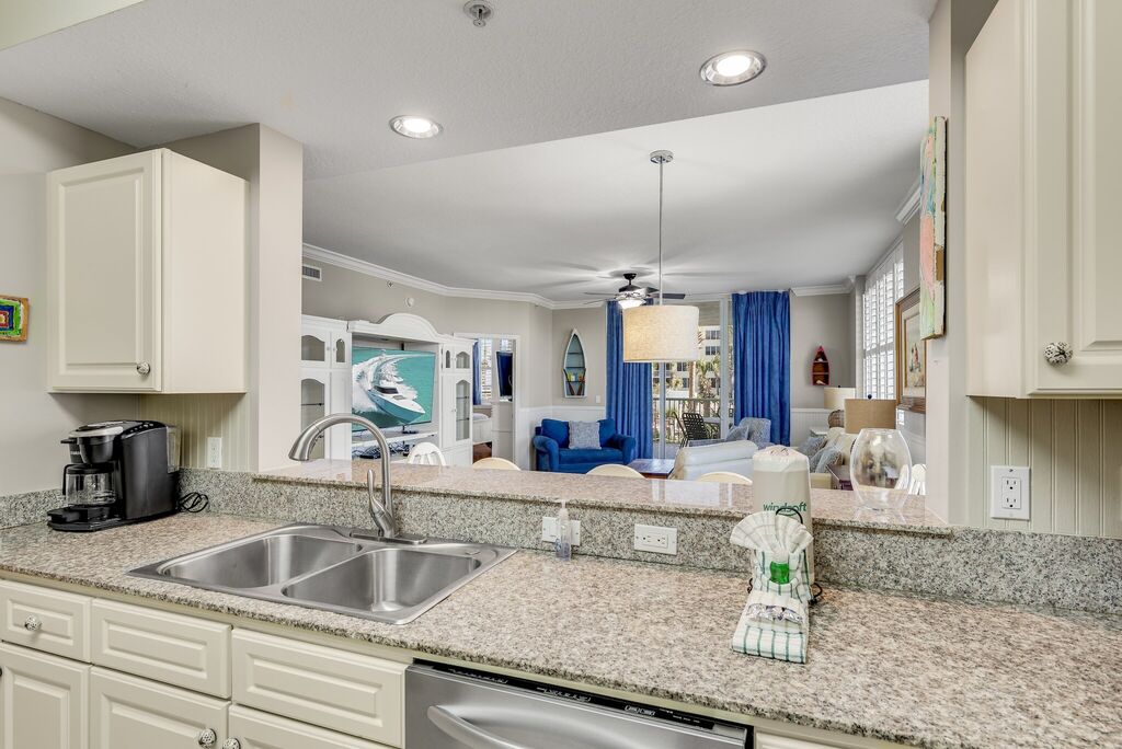 3 Condominium vacation rental located in Okaloosa Island 1