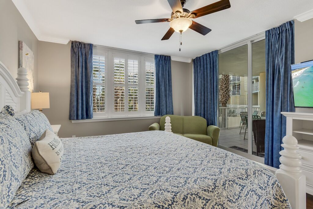 3 Condominium vacation rental located in Okaloosa Island 1