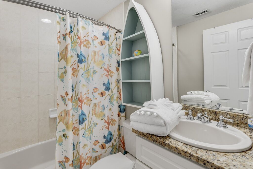 3 Condominium vacation rental located in Okaloosa Island 1
